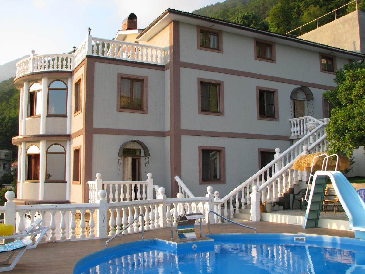 Mamzyshkha Guest House Гагра Екстер'єр фото