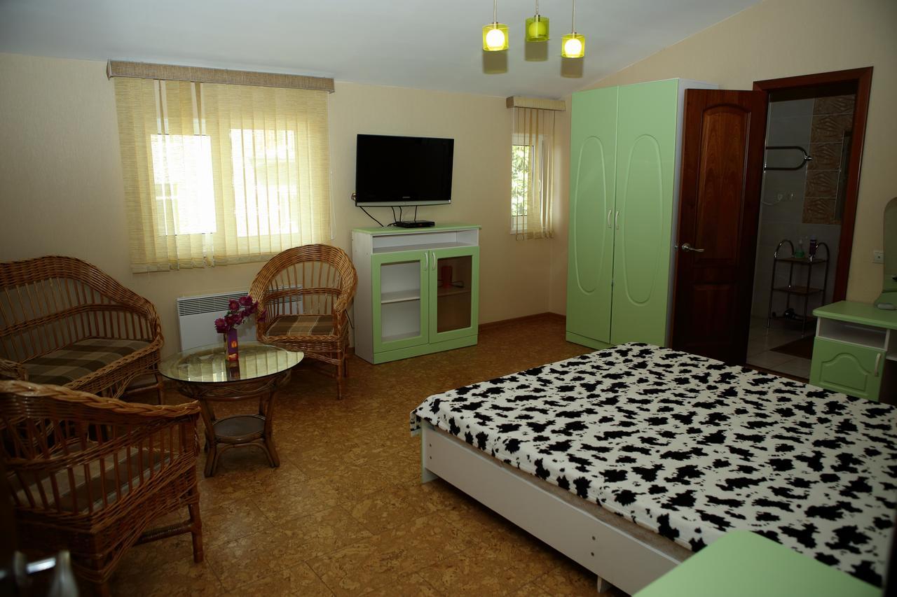 Mamzyshkha Guest House Гагра Екстер'єр фото