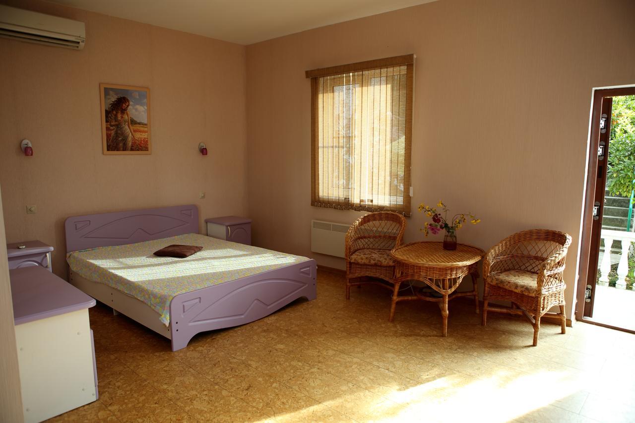 Mamzyshkha Guest House Гагра Екстер'єр фото