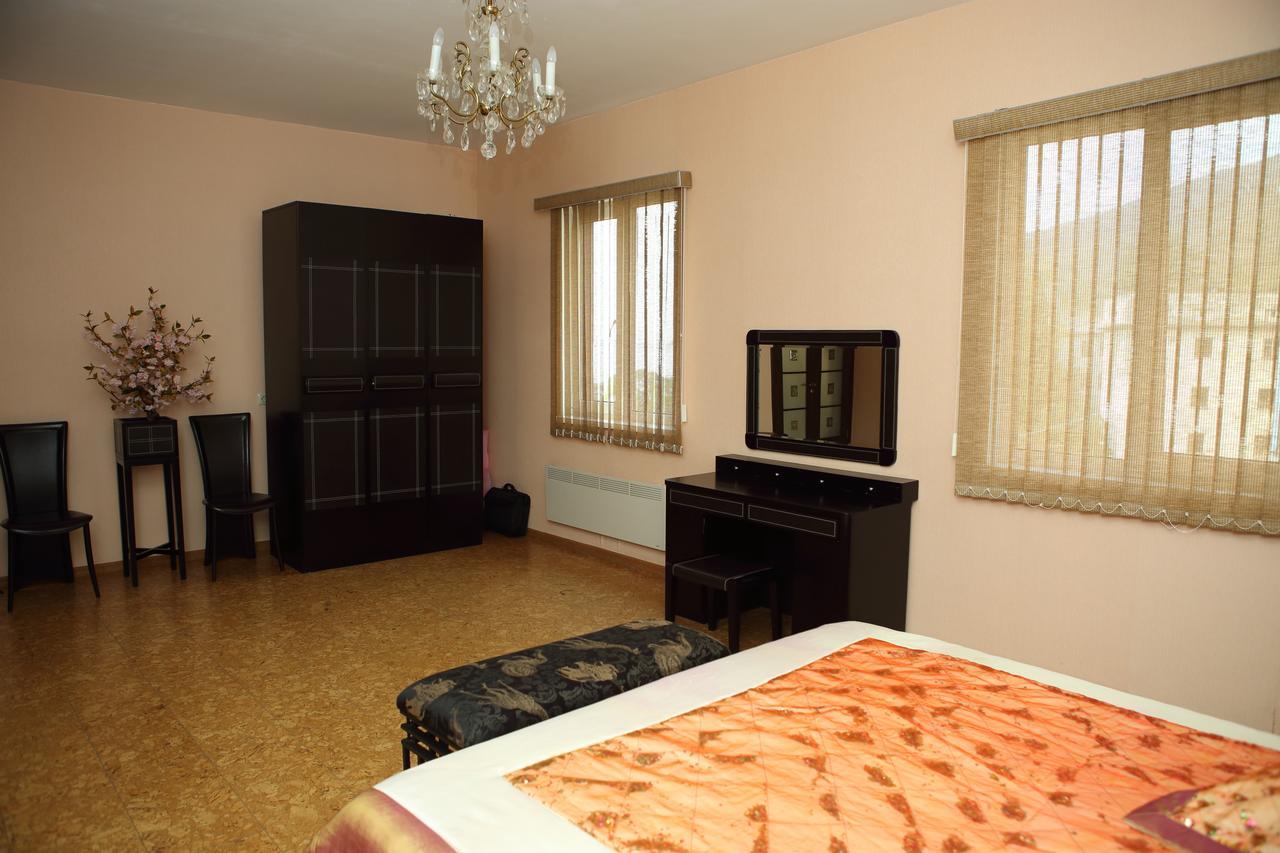 Mamzyshkha Guest House Гагра Екстер'єр фото